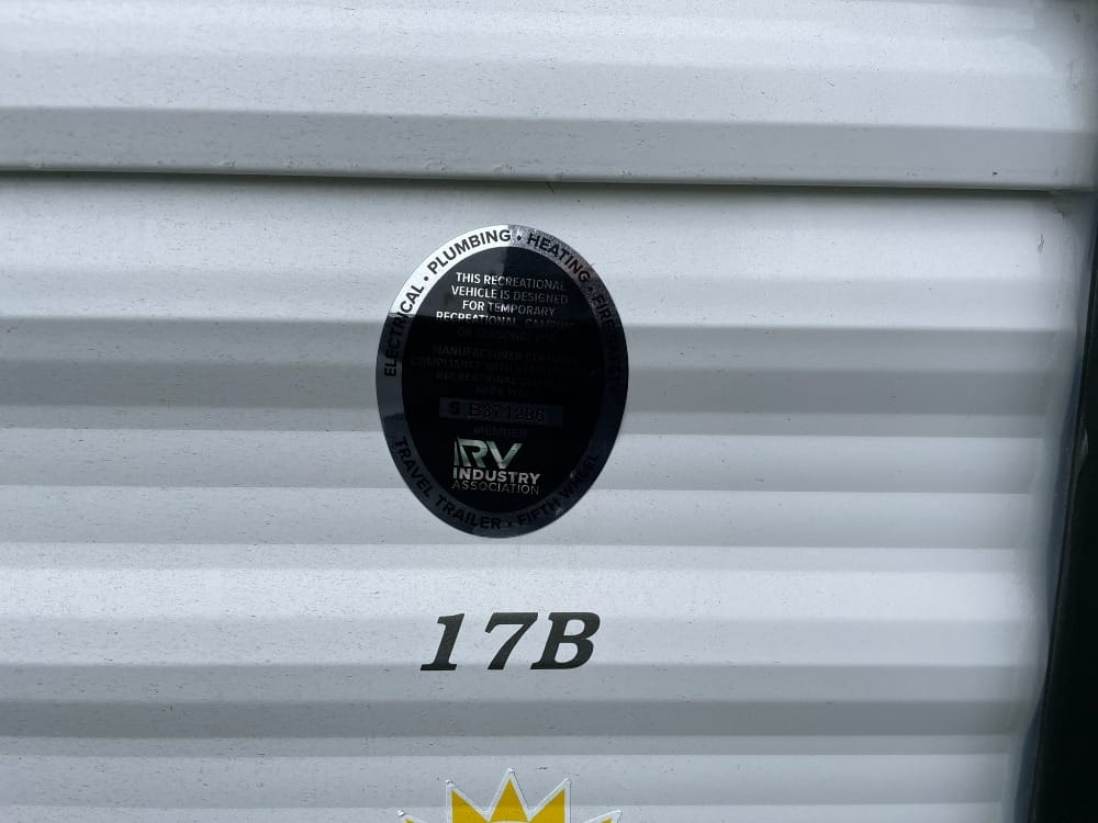 2437319-1
