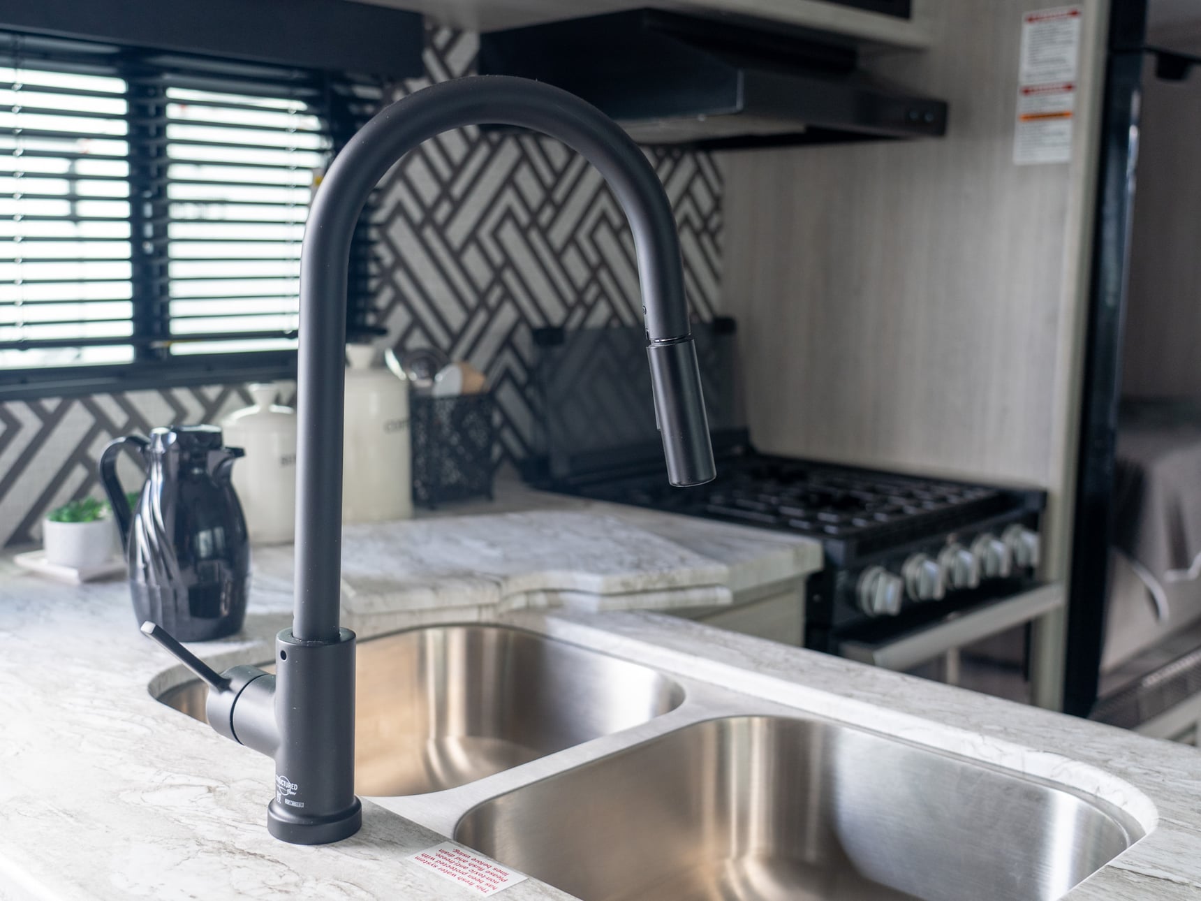 High-rise Pull-down Faucet