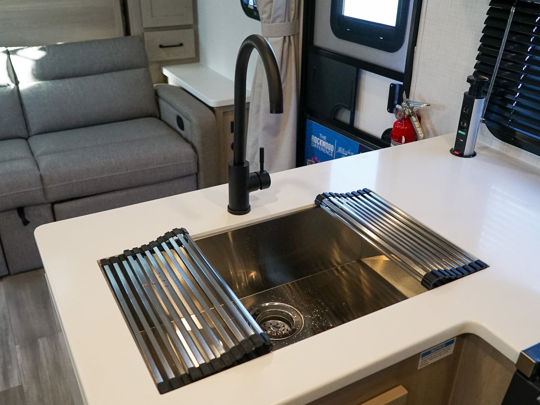 Residential Style Kitchen Faucet
