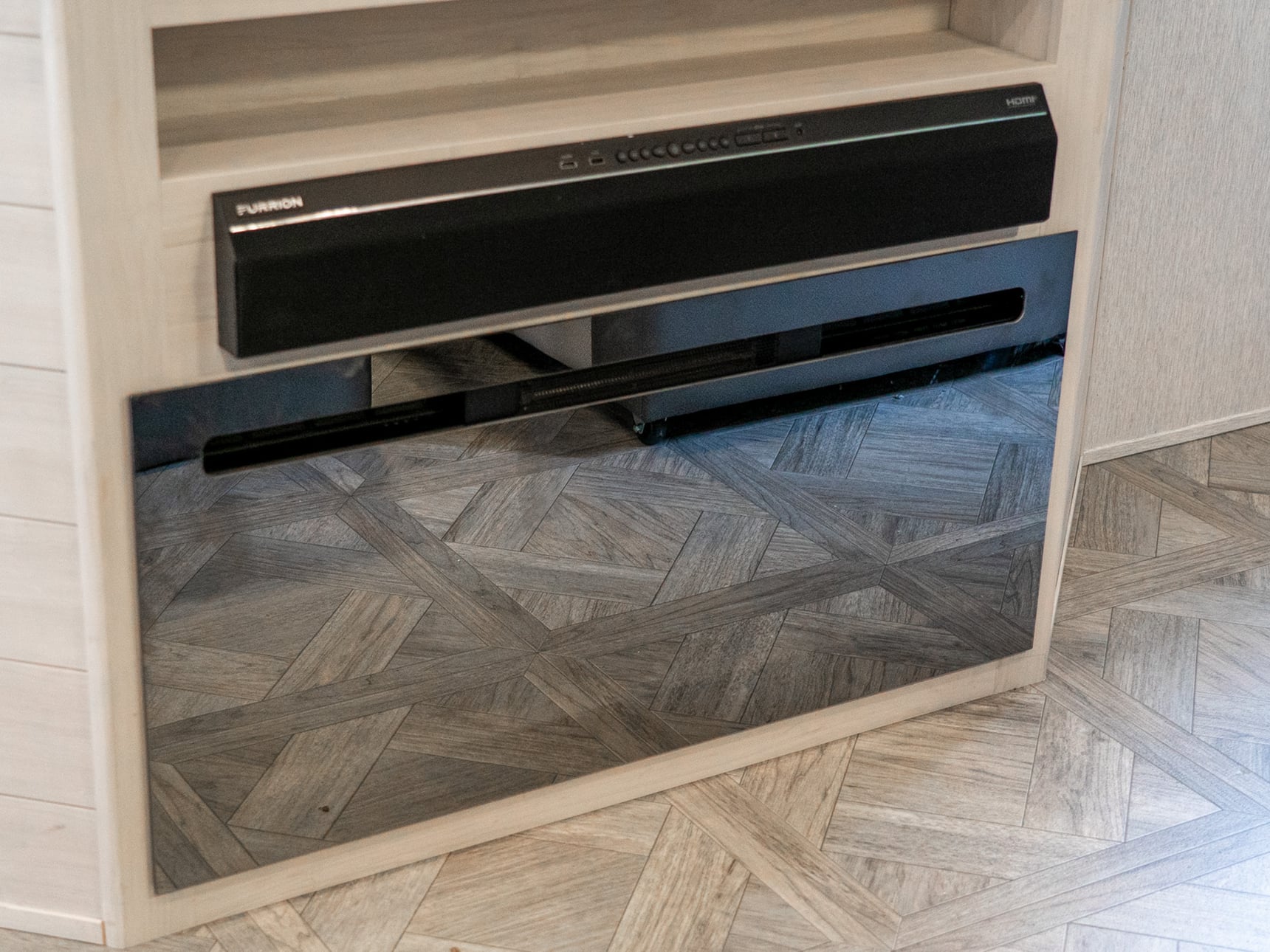 Mirrorfront Electric Fireplace