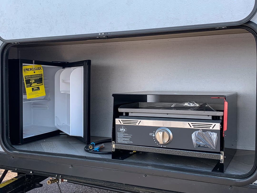 Outdoor Kitchen
