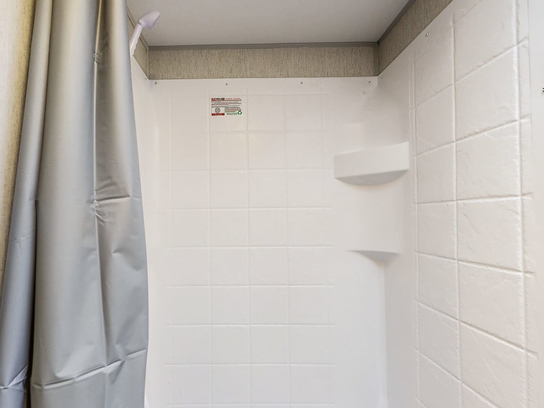 Shower Surround