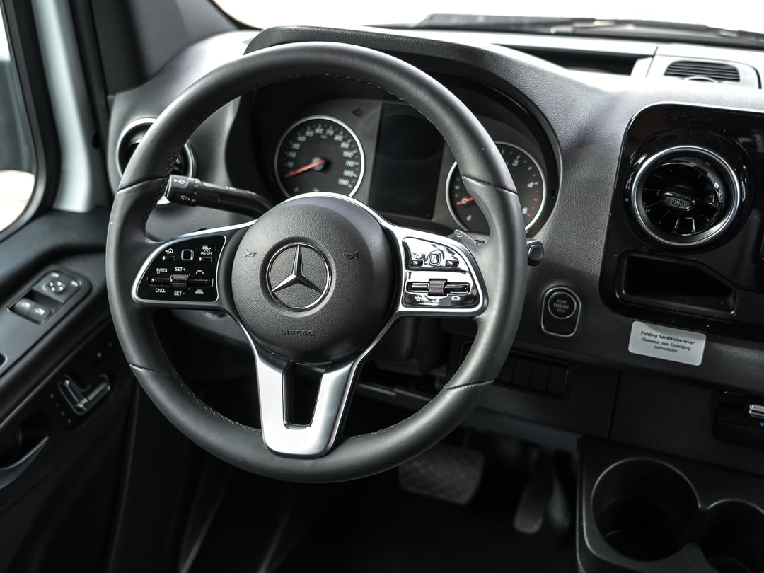 Mercedes-Benz Dash