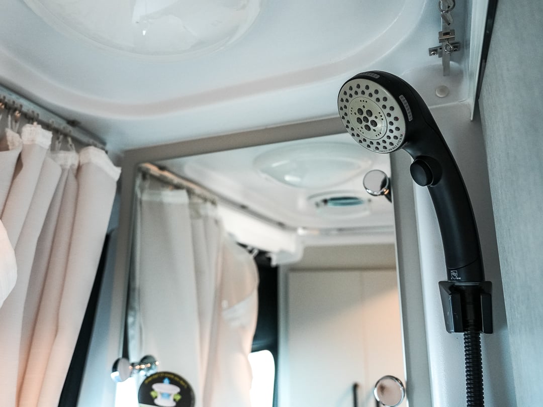 Removable Showerhead