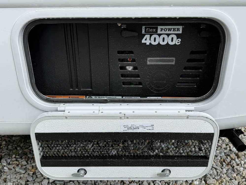 2466587-0