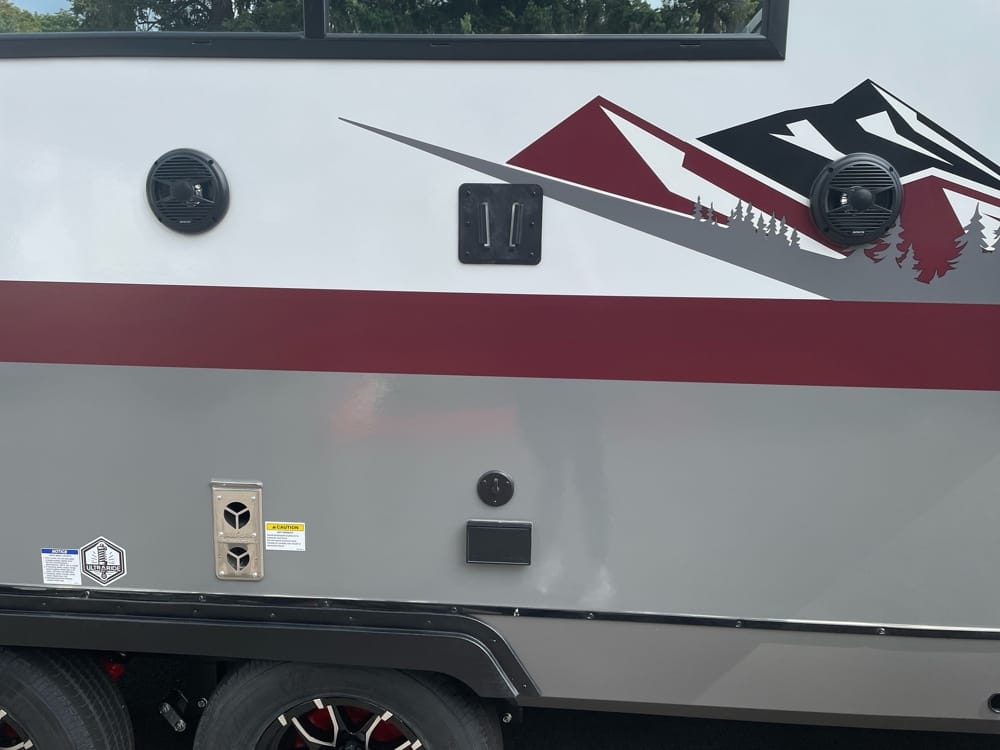 2561125-1