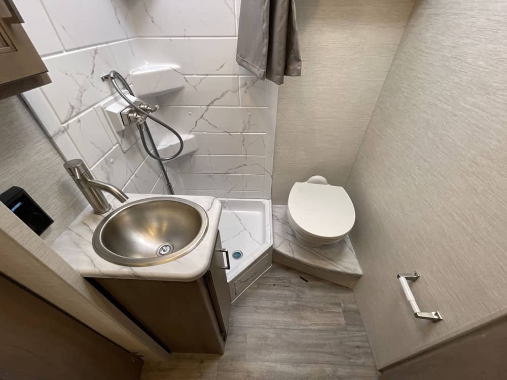 2466751-0