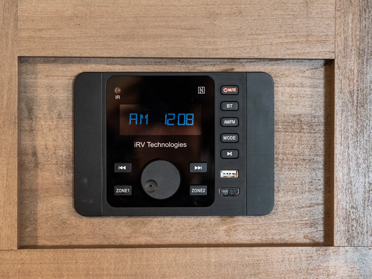 2-Zone Stereo