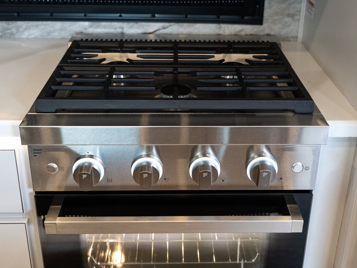Professional-style Range