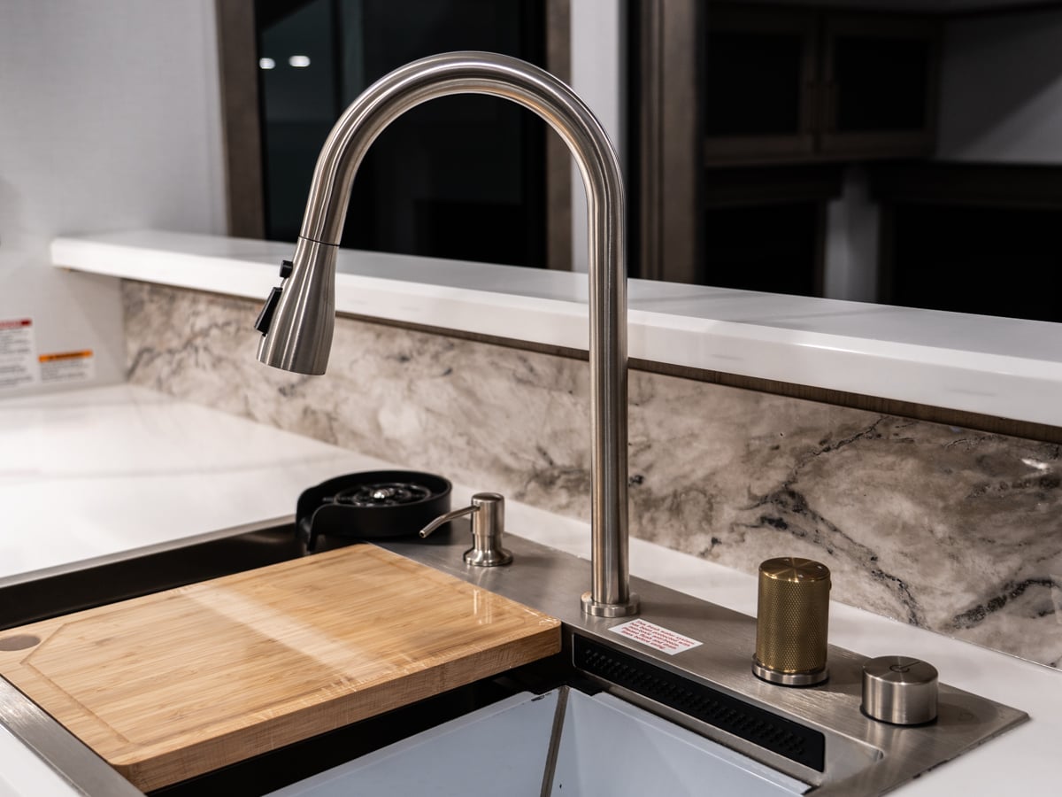 High-rise Chef’s Faucet