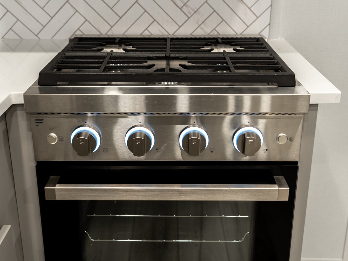 Professional-style Range